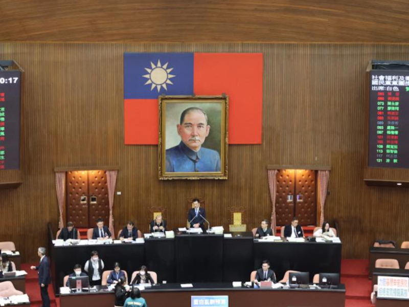 立法院大砍預算衝擊台東! 護照業務恐停擺 地方反彈聲浪四起